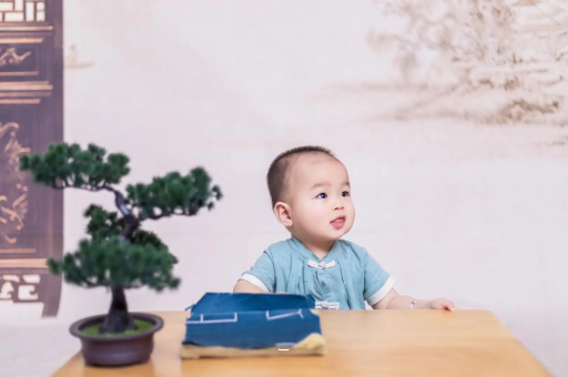 陇南三个月宝宝抬头不稳 陇南三个月宝宝抬头不稳